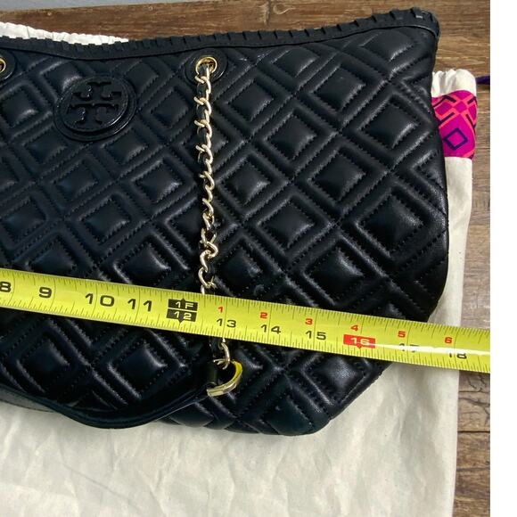 Tory Burch Black Quilted Leather Marion Tote - Picture 5 of 7